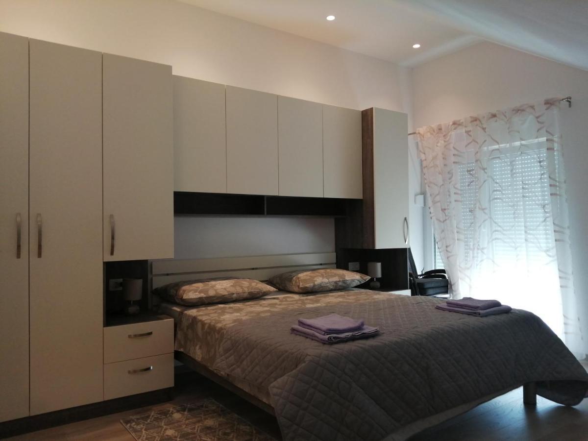 Apartmentt Vinko Bilota Seget Vranjica Ngoại thất bức ảnh