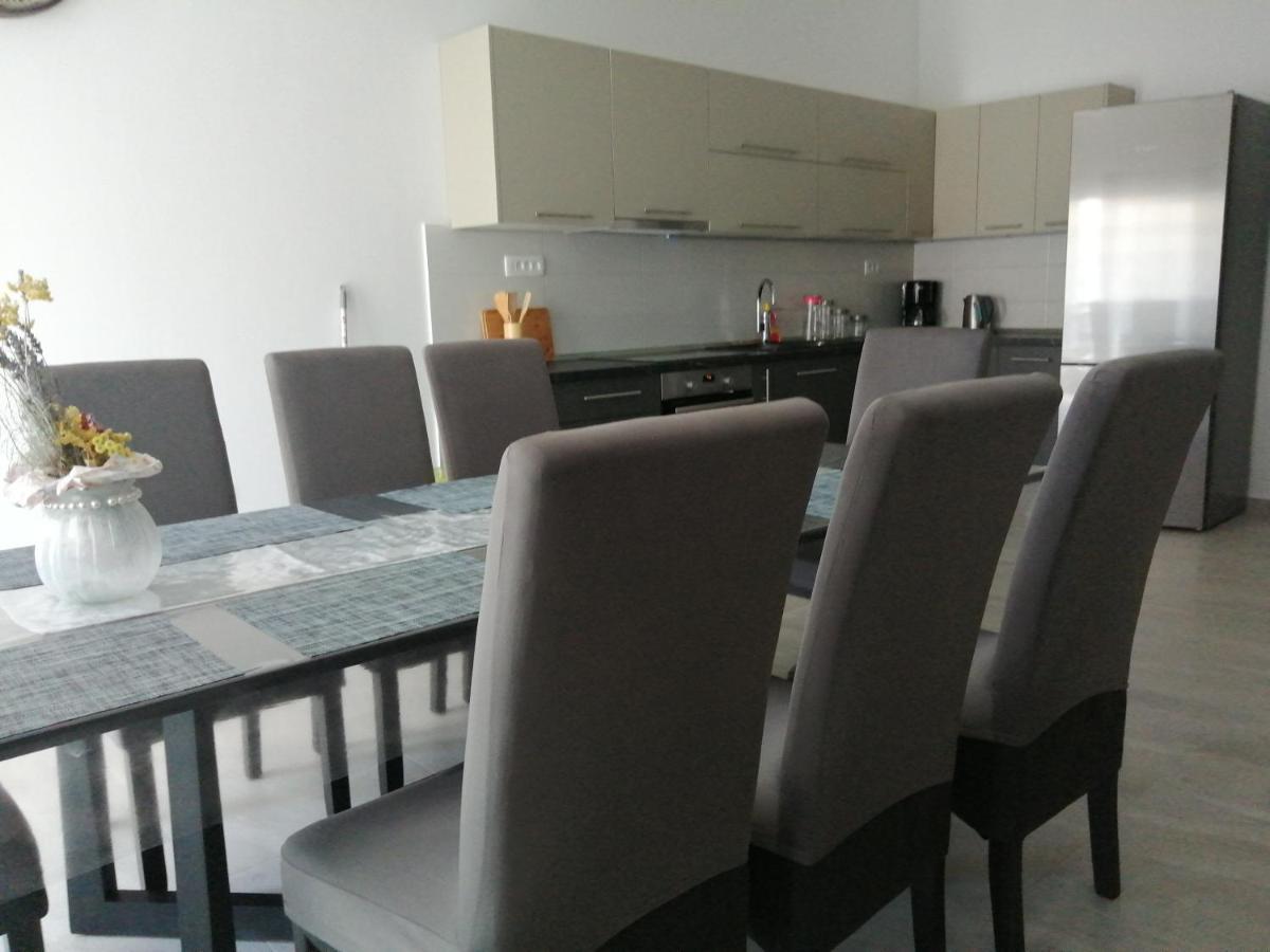 Apartmentt Vinko Bilota Seget Vranjica Ngoại thất bức ảnh