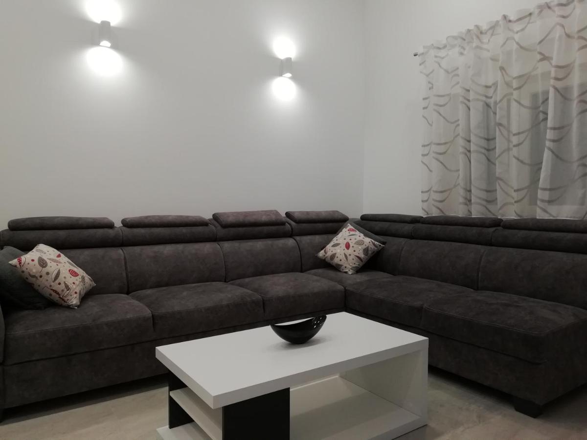 Apartmentt Vinko Bilota Seget Vranjica Ngoại thất bức ảnh
