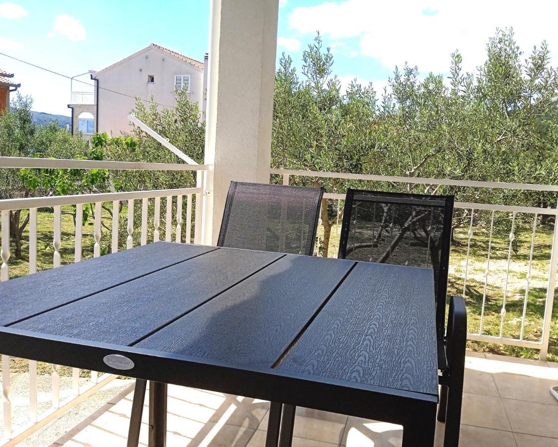 Apartmentt Vinko Bilota Seget Vranjica Ngoại thất bức ảnh