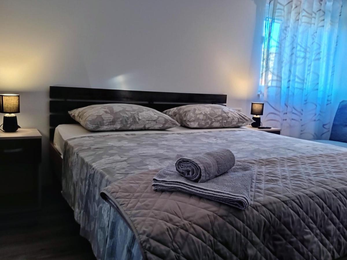 Apartmentt Vinko Bilota Seget Vranjica Ngoại thất bức ảnh