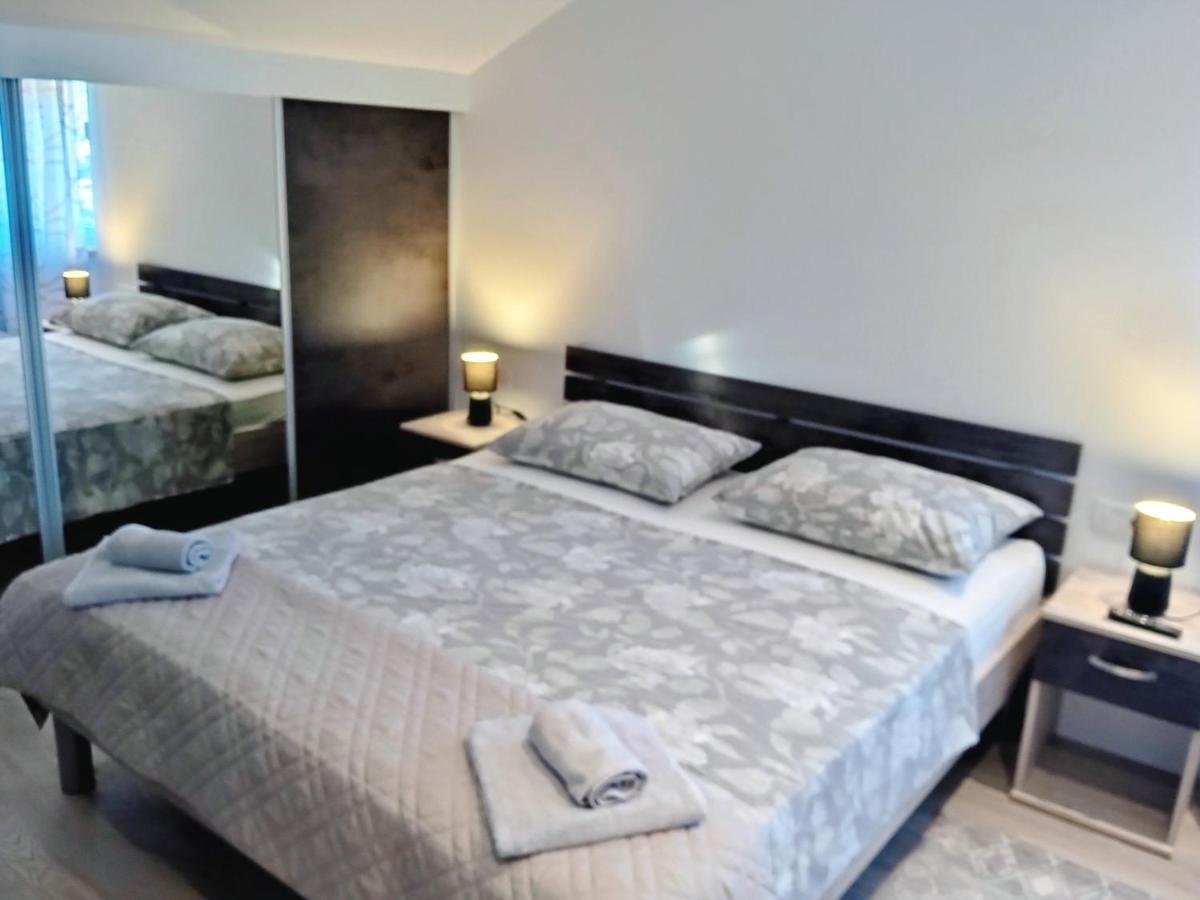 Apartmentt Vinko Bilota Seget Vranjica Ngoại thất bức ảnh