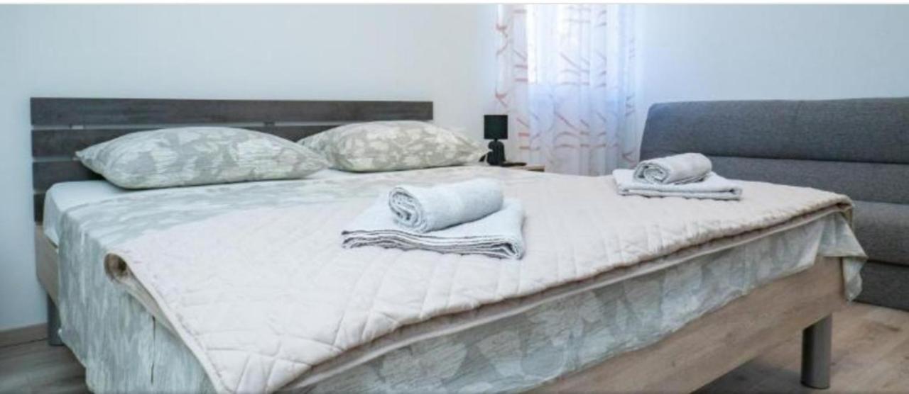 Apartmentt Vinko Bilota Seget Vranjica Ngoại thất bức ảnh